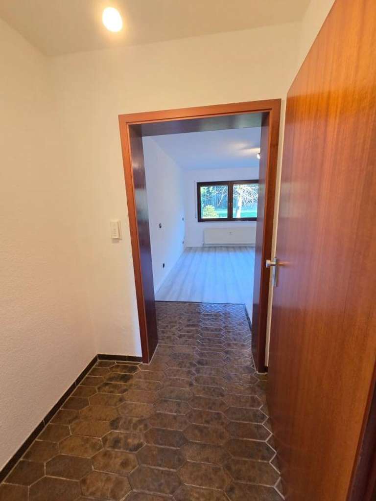 Immobilie in Schömberg - Provisionsfrei* 2 Zimmer ETW mit Stellplatz Terrasse Erdgeschoss Garten Schömberg - Bild 2