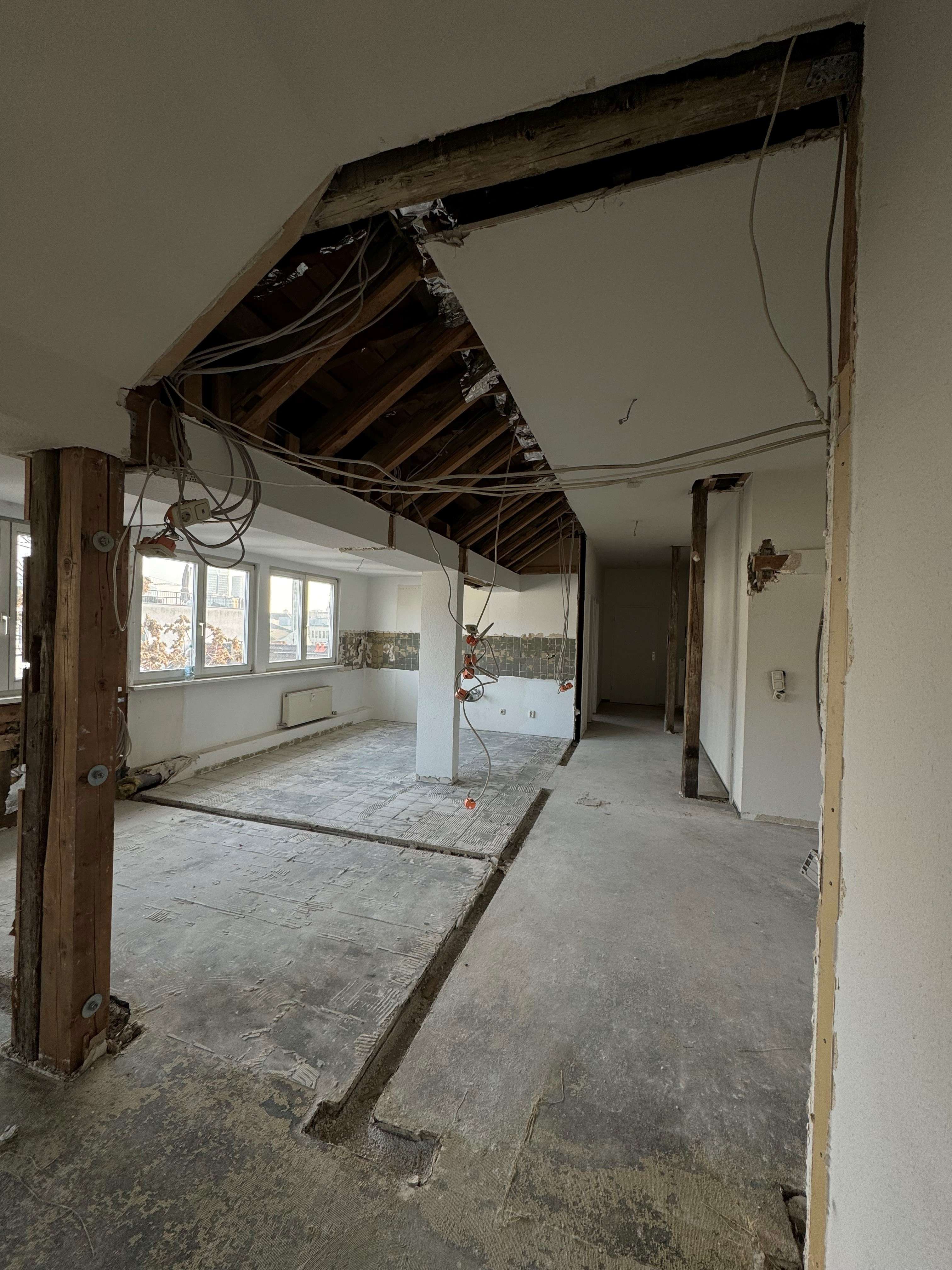 Exklusive Dachgeschosswohnung mit Skyline-Ausblick im begehrten Frankfurter Westend, Frankfurt am Main – Bild 4