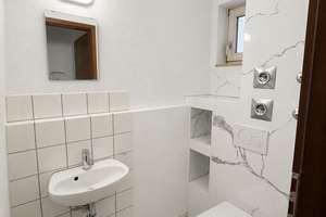 Erstbezug nach Renovierung: 3,5 Zimmer, große Terrasse, neue Küche & TG-Stellplatz – Badstr. 2, 72793 Pfullingen – Vorschaubild 8