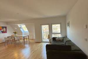 Großzügige Maisonettewohnung mit Balkon und 2 Stellplätzen