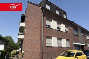 Modernisierte Dachgeschosswohnung in ruhiger Lage mit Balkon 
