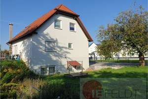 Last-Minute-Gelegeheit: Großes Wohnhaus mit Einliegerwohnung + 2 Garagen in gepflegtem Wohnquartier! – Die vollständige Adresse der Immobilie erhältst du vom Anbieter., 99958 Tonna – Vorschaubild 3