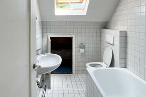 Charmante 3-Zimmer-Dachgeschosswohnung mit Weitblick in ruhiger Lage – Die vollständige Adresse der Immobilie erhältst du vom Anbieter., 70374 Espan, Stuttgart – Vorschaubild 5