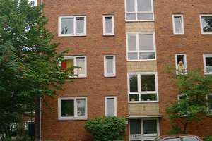 Anmietung im Mai! Ansprechende Single-Whg: Große Räume, kleinere Küche (ohne EBK) und Balkon! – Rudolphiplatz 1, 22305 Barmbek-Nord, Hamburg – Vorschaubild 1