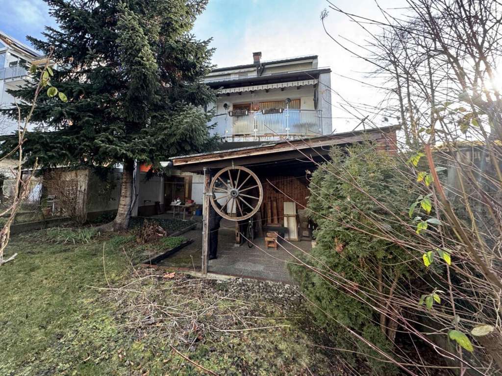 Immobilie in Lörrach - Zins- und Renditeobjekt zur Modernisierung - Bild 0