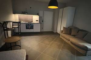 Charmante neu renovierte 1-Zimmer-Wohnung  in bester Lage.