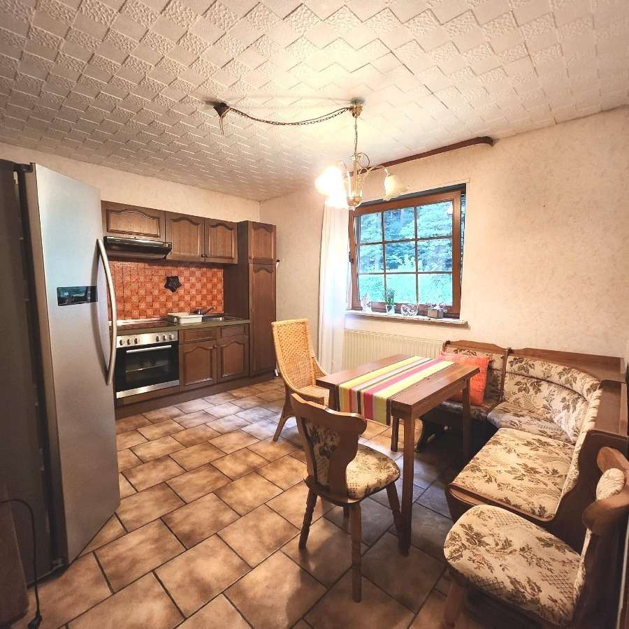 Immobilie in Obernheim-Kirchenarnbach - Freistehendes Einfamilienhaus in Obernheim-Kirchenarnbach – Ihr neues Zuhause mit Garten wartet - Bild 6