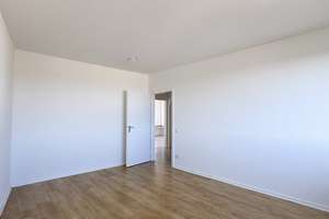 Erstbezug nach Renovierung: Einzigartiges Penthouse mit großzügiger Dachterrasse am Worringer Platz – Die vollständige Adresse der Immobilie erhältst du vom Anbieter., 40210 Stadtmitte, Düsseldorf – Vorschaubild 11