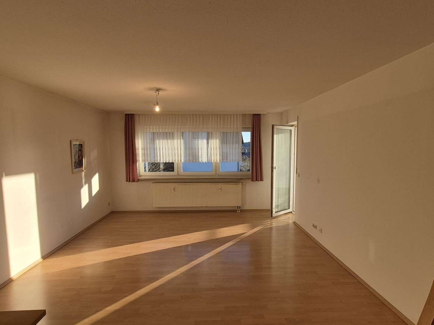 Immobilie in Hildburghausen - Ruhige 3-Raumwohnung in HBN Waldstadt mit großem Balkon und Traumblick - provisionsfrei - Bild 9