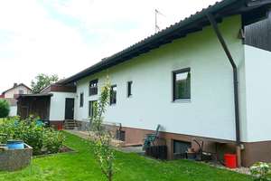 DIESES GROßZÜGIGE MEHRGENERATIONENHAUS BIETET DEN IDEALEN PLATZ FÜR DIE GROßFAMILIE – Die vollständige Adresse der Immobilie erhältst du vom Anbieter., 94072 Bad Füssing – Vorschaubild 3