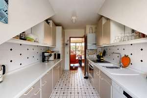 Gepflegte Zwei- bis Drei-Zimmer-Dachgeschosswohnung mit Dachloggia – 60528 Niederrad, Frankfurt am Main – Vorschaubild 7