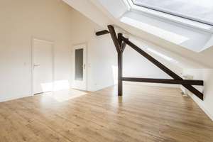 Lichtdurchflutete 2-Zimmer-Dachgeschosswohnung in Stötteritz – Die vollständige Adresse der Immobilie erhältst du vom Anbieter., 4299 Stötteritz, Leipzig – Vorschaubild 2