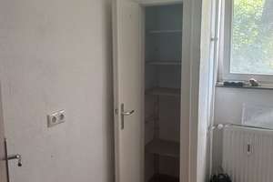 2-Zimmer-Balkonwohnung mit Laminat, Tapeten und modernem Wannenbad – Lehnackerstraße 54, 47179 Fahrn, Duisburg – Vorschaubild 5