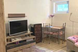günstige einfache  2 1/2 Zimmer-Souterrain-Wohnung – Stuttgart – Vorschaubild 2