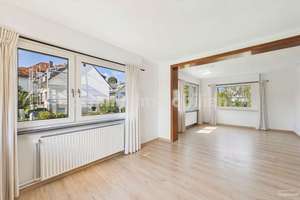Helle 3-Zimmer-Wohnung mit Stellplatz & Gartenmitbenutzung in Kelkheim – 65779 Kelkheim (Taunus) – Vorschaubild 1