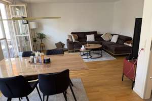 Moderne, helle 2-Zimmer-Wohnung mit Balkon, Einbauküche & eigener TG-Garage