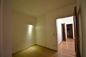 Unmittelbare Rheinnähe! Gepflegtes Apartment mit EBK & Balkon – Pestalozzistraße 50, 40549 Heerdt, Düsseldorf – Vorschaubild 8