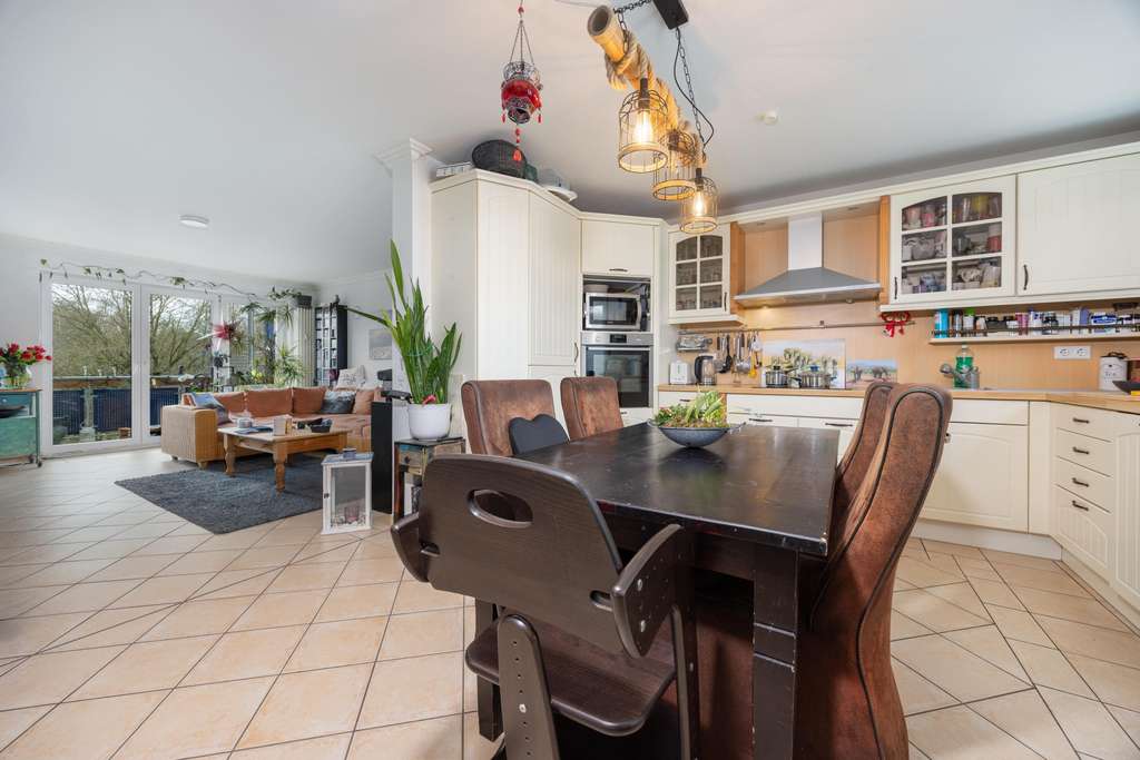 Immobilie in Schwelm - Attraktive Maisonettewohnung mit zwei Balkonen und Garage - Bild 4