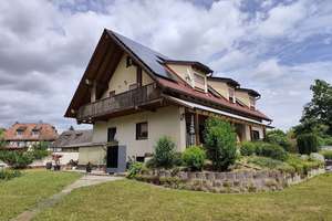 Seltene Gelegenheit bei Bamberg: Wohnhaus mit 2.493 qm Grundstück und zusätzlichem Baupotenzial – Die vollständige Adresse der Immobilie erhältst du vom Anbieter., 96110 Scheßlitz – Vorschaubild 1