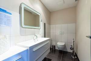 Schicke 130 m² Wohnung mit 4 PKW-Stellplätzen im Innenhof – Die vollständige Adresse der Immobilie erhältst du vom Anbieter., 42651 Gräfrath, Solingen – Vorschaubild 8