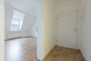 Charmante Dachgeschosswohnung mit Balkon und Tageslichtbad – Die vollständige Adresse der Immobilie erhältst du vom Anbieter., 45139 Südostviertel, Essen – Vorschaubild 12