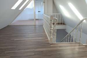 große 4 Zimmer Maisonettewohnung mit Balkon und Kamin – Lazarusstraße 22, 4347 Schönefeld-Abtnaundorf, Leipzig – Vorschaubild 1