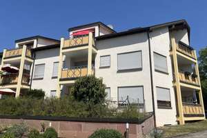 Porsche praktisch vor der Haustür: 3-Zimmer Wohnung mit zwei Balkonen und Tiefgaragenstellplatz – Wollinstraße 96, 70439 Zuffenhausen-Elbelen, Stuttgart – Vorschaubild 2