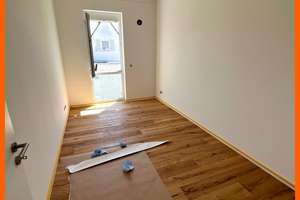 Neubau-DHH Erstbezug: 4 Zi.+Kü.+Ankl., TL-Bad, Gäste-WC, Garten/Terr., Garage+Stpl. – Dammstr. 19, 55459 Grolsheim – Vorschaubild 6