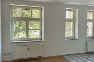 ** GEMÜTLICHE LICHTDURCHFLUTETE 1-RWG ** MIT BAD, WANNE & ABSTELLKAMMER ** WE 19 **
