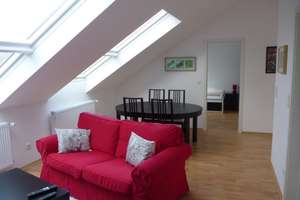 Möbliertes DG-Apartement in Frankfurt-Zeilsheim