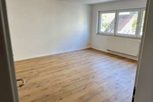 Sofort frei & ohne Provision - Renovierte 3-Zimmer-Wohnung mit Balkon – U-Bahn um die Ecke