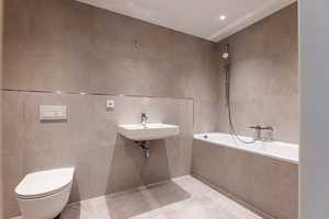 Property thumbnail 11