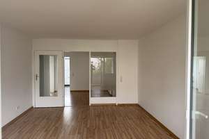 Stilvoll modernisiert: 4,5-Zimmer-Wohnung in Reutlingen – Die vollständige Adresse der Immobilie erhältst du vom Anbieter., 72762 Reutlingen-Mitte, Reutlingen – Vorschaubild 3