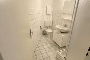 Tolles Studentenapartment in der Südstadt! Souterrain. Eigener Innenhof! Duschbad! EBK. – Argelanderstraße 86, 53115 Südstadt, Bonn – Vorschaubild 13