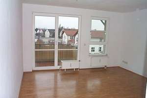 Sofort frei von Privat: 2-Zimmer-Wohnung mit Balkon (günstig durch Erbpacht) ideal als Kapitalanlage – Rodderweg 22, 50999 Sürth, Köln – Vorschaubild 3