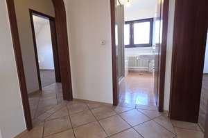 GEPFLEGTES MEHRFAMILIENHAUS NAHE FULDA – SOFORT VERFÜGBAR, PROVISIONSFREI UND MIT GROSSEM POTENZIAL – Die vollständige Adresse der Immobilie erhältst du vom Anbieter., 36041 Fulda – Vorschaubild 4