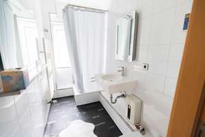 Charmantes Reihenmittelhaus mit flexiblem Wohnkonzept und pflegeleichtem Garten – Die vollständige Adresse der Immobilie erhältst du vom Anbieter., 41199 Odenkirchen-Mitte, Mönchengladbach – Vorschaubild 25