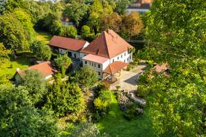 Einmalig, prov.frei ! Wohn-/lifestyle Anwesen, 3 WE, ca. 480m² Wfl., 800m² Lagerfl., 7000 m² Grund – Die vollständige Adresse der Immobilie erhältst du vom Anbieter., 82281 Egenhofen – Vorschaubild 1