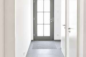 Perlach – Elegantes Einfamilienhaus mit zeitloser Architektur und überzeugender Energieeffizienz – Die vollständige Adresse der Immobilie erhältst du vom Anbieter., 81739 Neuperlach, München – Vorschaubild 5