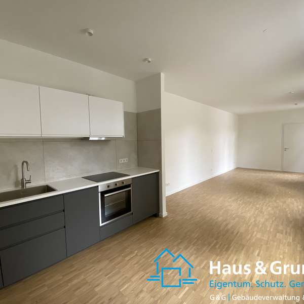 *** gehobene - 1-Zimmer-Wohnung - kernsaniert u. modern - eigener Zugang - TOP Westpark Lage ***