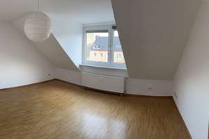 2-Raum-Dachgeschossstudio mit Einbauküche in Huttrop – Huttropstraße 42, 45138 Huttrop, Essen – Vorschaubild 11