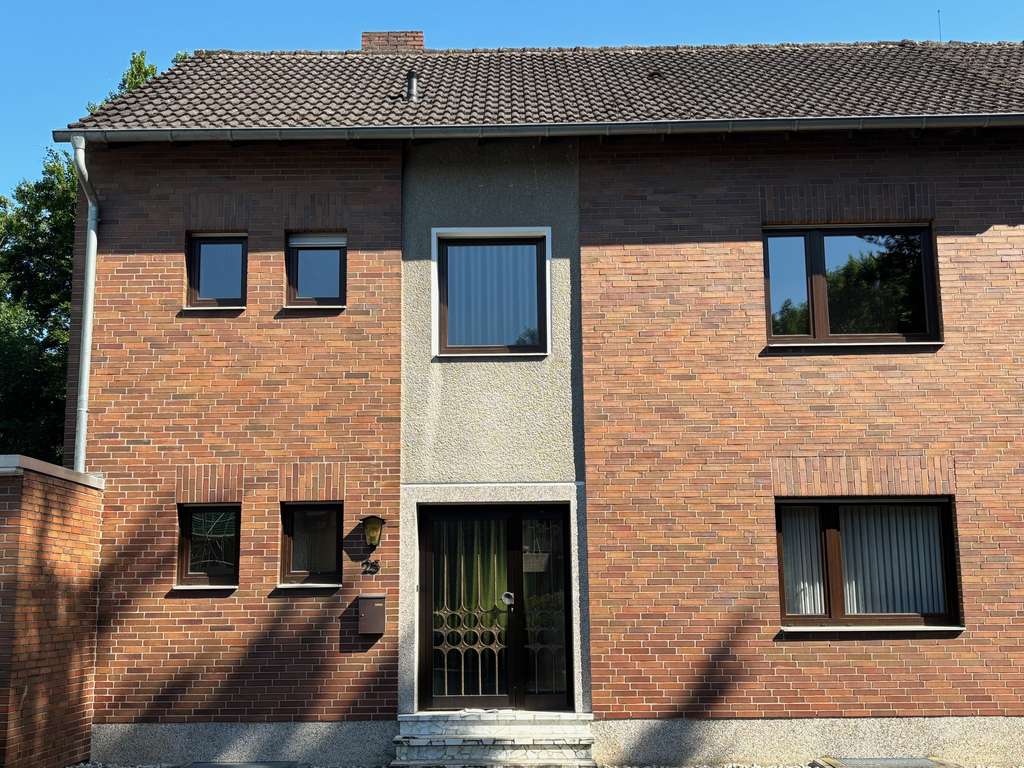 Gepflegtes 1-2 Familienhaus in bester Lage von Bergheim
