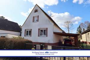 Freistehendes Einfamilienhaus mit Entwicklungspotenzial in Lichtenrade