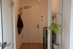 Blick auf den Zollhafen! Traumhafte 3-Zimmerwohnung mit EBK und Klimaanlage – Rheinallee 107, 55118 Neustadt, Mainz – Vorschaubild 2