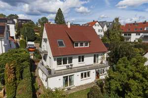 Charmantes 2-Familienhaus mit großem Garten und viel Potenzial in Stuttgart-Sillenbuch