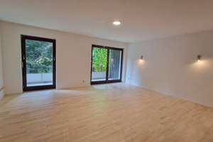 D-Oberkassel, Rheinallee Top 2-Zimmer-Wohnung mit großem Balkon und Grünblick
