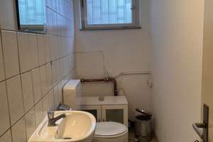Helle 4-Zimmer DG-Wohnung mit Balkon im Zentrum von Heilbronn inkl. Hobbyraum mit  WC – Die vollständige Adresse der Immobilie erhältst du vom Anbieter., 74080 Böckingen, Heilbronn – Vorschaubild 12
