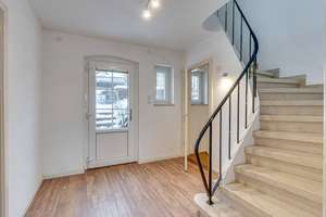 Wohnen mit Weitblick: DHH mit 153qm Wfl/Nfl., großem Garten, Balkon, Terrasse & direkter Schlossnähe – Die vollständige Adresse der Immobilie erhältst du vom Anbieter., 24837 Schleswig – Vorschaubild 5