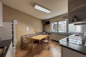 Dreifamilienhaus mit Bürotrakt und Halle auf großzügigem Grundstück – Die vollständige Adresse der Immobilie erhältst du vom Anbieter., 76532 Oos, Baden-Baden – Vorschaubild 9