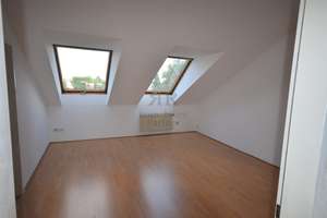 Schöne und gemütliche Wohnung im DG ! – Die vollständige Adresse der Immobilie erhältst du vom Anbieter., 47228 Hochemmerich, Duisburg – Vorschaubild 8